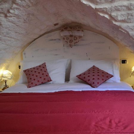 Casetta “Arte Su Pietra” Ostuni Buitenkant foto